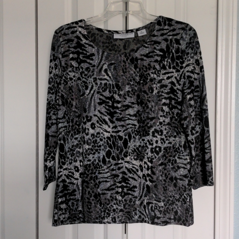 NWOT.  Sag Harbor Stretchy Blouse